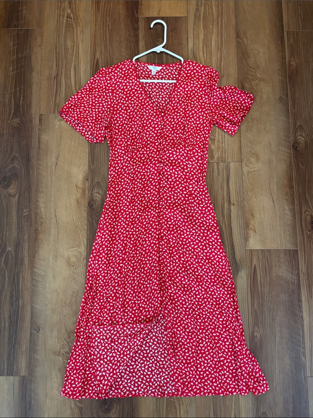 Women’s V-neck Red and White Lightweight Floral Spring Dress